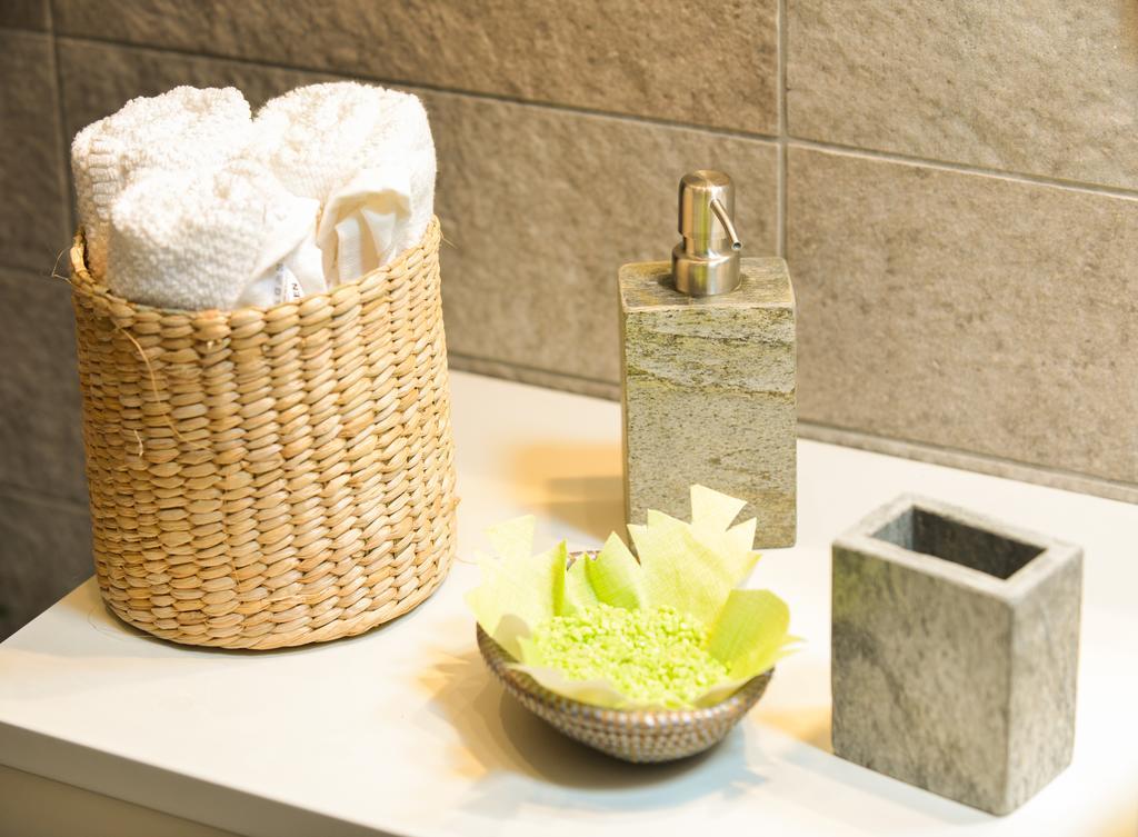 Lora Luxury House Apartment โกโม ภายนอก รูปภาพ