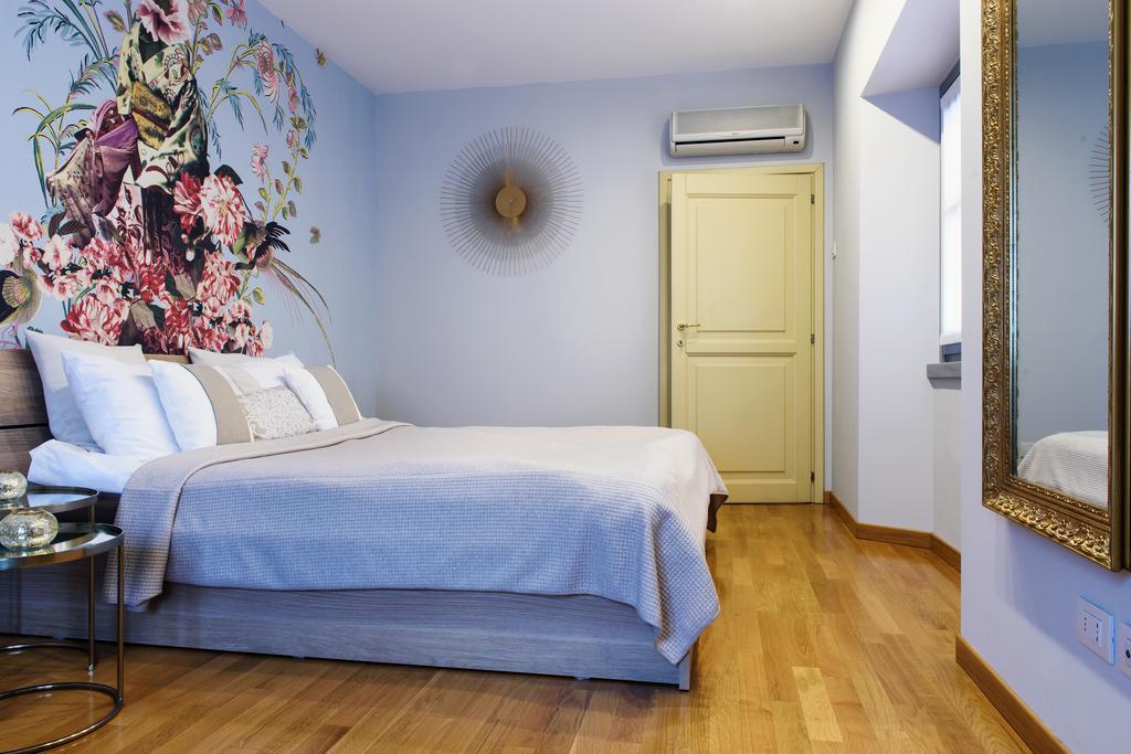 Lora Luxury House Apartment โกโม ภายนอก รูปภาพ